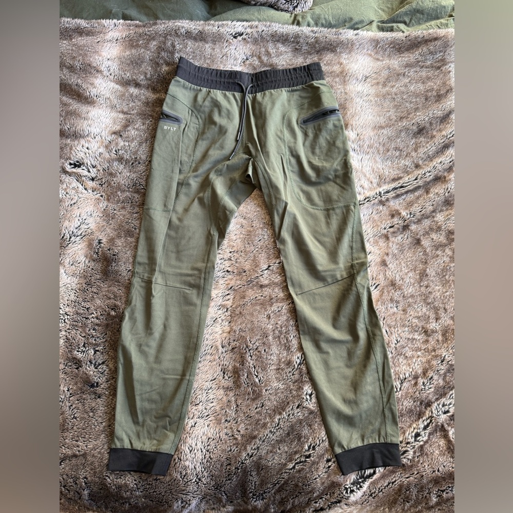 Bytlt Joggers size Large